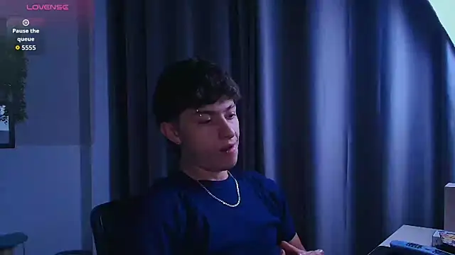 Ares Dickson online show from October 31, 2:35 am