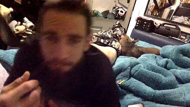 Snapshot of Robriguezxxx chatting on January 7, 6:39 am Robriguezxxx online show from January 7, 6:39 am