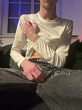 xxtwinkxxx online show from February 10, 11:42 pm