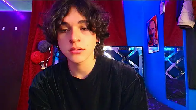 Luke Howland online show from March 3, 11:12 pm