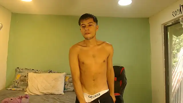 danielitopapuu online show from April 29, 8:15 pm