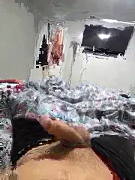 antoniojjjj4 online show from May 5, 1:24 pm
