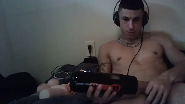 Snapshot of --D-a-D-D-y- chatting on January 20, 3:39 pm --D-a-D-D-y- online show from January 20, 3:39 pm