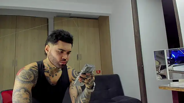 Eroxxx1327 online show from November 1, 11:53 pm