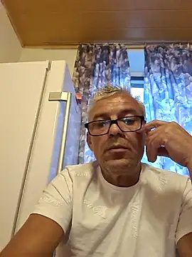 Picolo4111 online show from September 28, 4:54 am