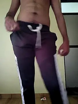 Collegeboywithbigweapan21 online show from April 18, 8:16 am