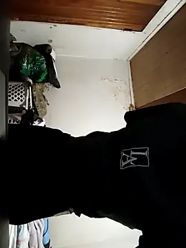 Uncletee112 online show from October 26, 2:02 am