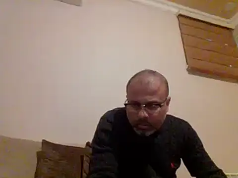 Snapshot of desi_black_cock chatting on February 8, 11:55 am desi black cock online show from February 8, 11:55 am