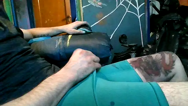 robeaulieu02 online show from November 19, 6:30 pm