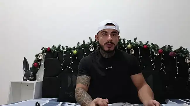 Snapshot of john_cartter1 chatting on December 18, 11:02 am john cartter1 online show from December 18, 11:02 am