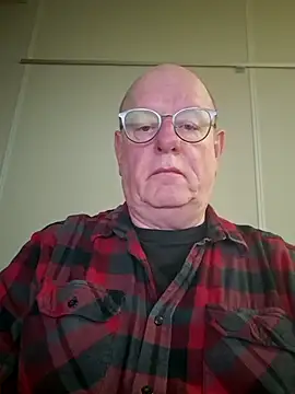 andrejoyfull64 online show from October 17, 5:44 am