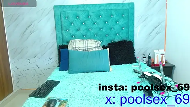 Snapshot of Poolsex_69 chatting on December 13, 12:39 pm Poolsex 69 online show from December 13, 12:39 pm