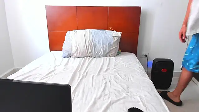 Chandler ken online show from February 11, 12:43 pm