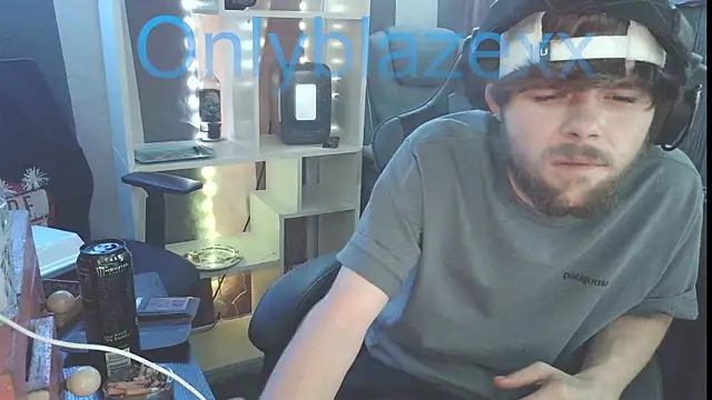 OnlyBlazexx online show from January 9, 3:23 am