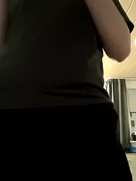 Snapshot of Naked_Ben chatting on December 21, 6:30 am Naked Ben online show from December 21, 6:30 am