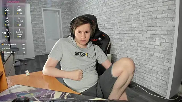 iliaskrislove online show from February 9, 4:07 pm