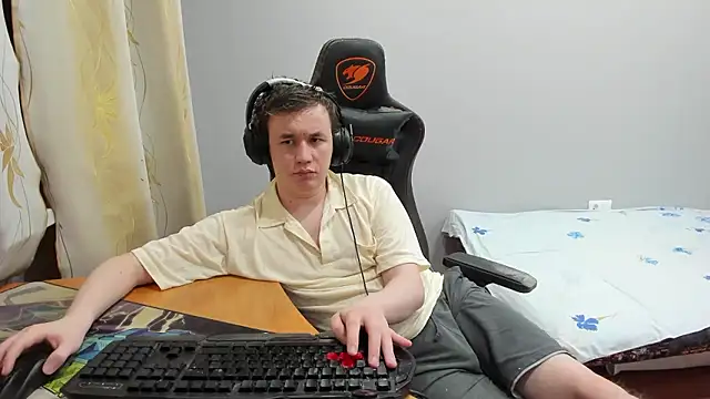 iliaskrislove online show from January 12, 2:15 am