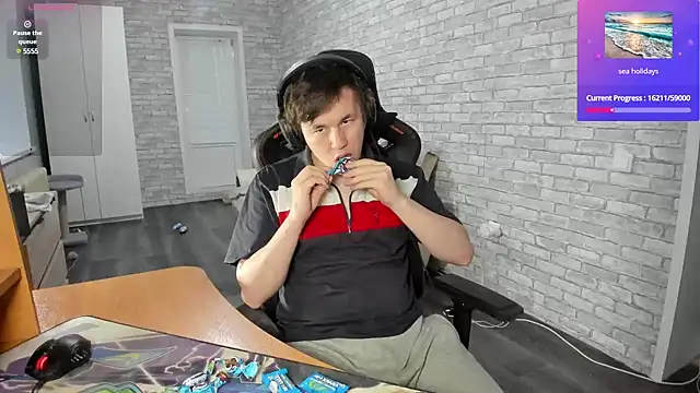 iliaskrislove online show from January 13, 11:52 am