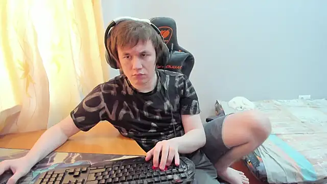 iliaskrislove online show from March 14, 10:33 am