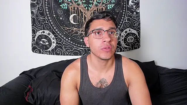 JayMarcos  online show from October 13, 4:29 am