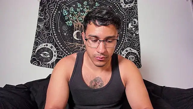 JayMarcos  online show from October 16, 5:48 am