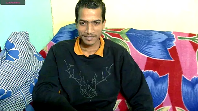 Snapshot of Alex_Suman25 chatting on December 10, 10:05 pm Alex Suman25 online show from December 10, 10:05 pm