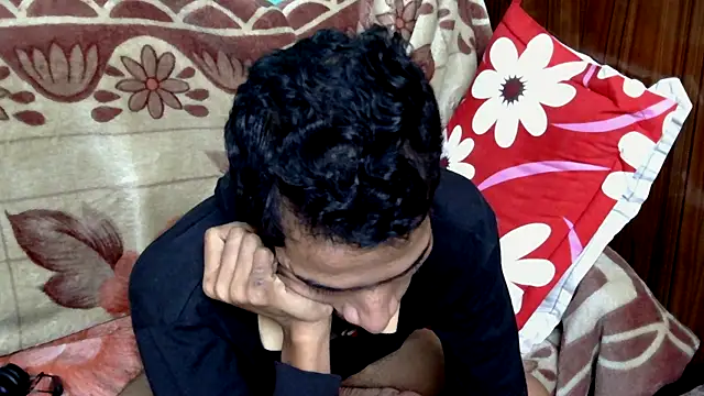 Snapshot of Alex_Suman25 chatting on December 21, 3:09 pm Alex Suman25 online show from December 21, 3:09 pm