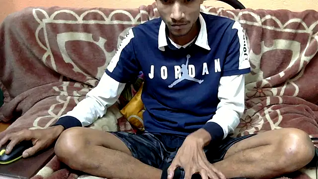 Snapshot of Alex_Suman25 chatting on December 19, 6:34 pm Alex Suman25 online show from December 19, 6:34 pm