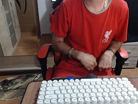 uncutguy01 online show from September 26, 3:48 am