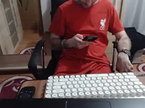 uncutguy01 online show from March 10, 4:46 pm