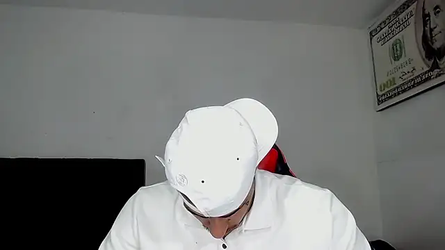 Snapshot of Ak_Gil chatting on October 2, 5:22 am Ak Gil online show from October 2, 5:22 am