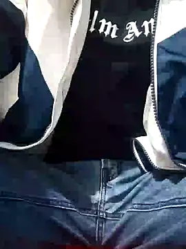 Snapshot of Leonul chatting on December 14, 6:56 am Leonul online show from December 14, 6:56 am