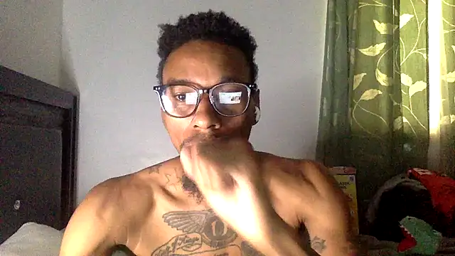 Snapshot of KingDerRico chatting on September 27, 7:23 pm KingDerRico online show from September 27, 7:23 pm