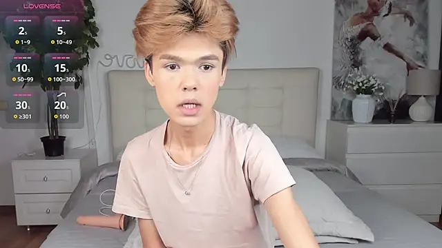 Felix Rey online show from October 11, 8:13 pm