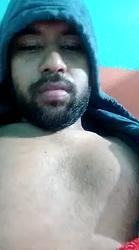 Snapshot of zakly69 chatting on January 6, 4:15 am zakly69 online show from January 6, 4:15 am