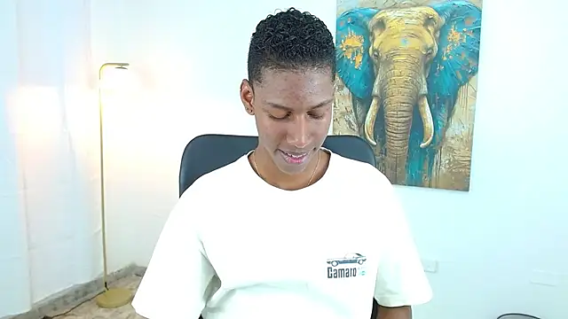 maiki18  online show from October 16, 9:01 pm