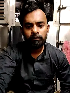 Snapshot of rayhan085 chatting on December 9, 10:00 am rayhan085 online show from December 9, 10:00 am