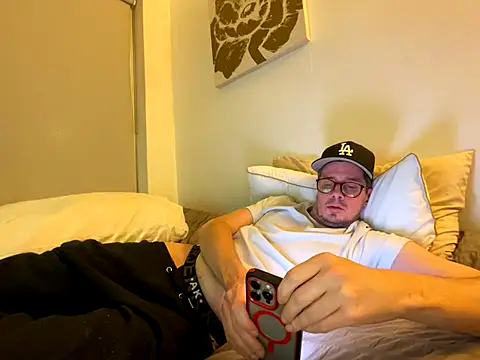 Snowbunnydilf online show from December 22, 8:50 pm