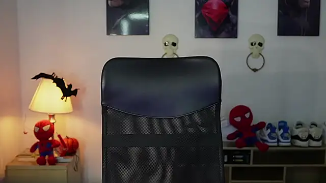 Hazzan Velez online show from November 1, 1:31 am