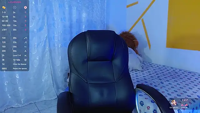 Snapshot of Matthew_Boy_ chatting on January 10, 7:04 am Matthew Boy  online show from January 10, 7:04 am