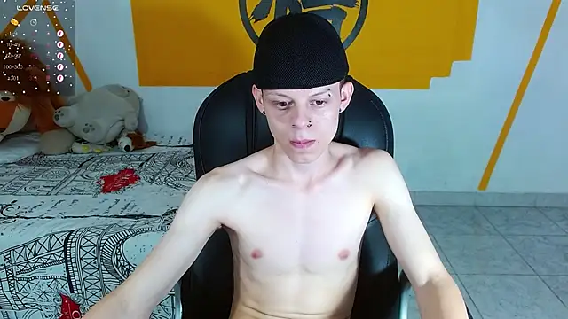 Snapshot of Matthew_Boy_ chatting on January 21, 4:44 pm Matthew Boy  online show from January 21, 4:44 pm