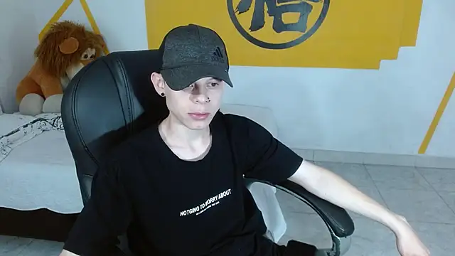 Snapshot of Matthew_Boy_ chatting on January 18, 5:14 am Matthew Boy  online show from January 18, 5:14 am