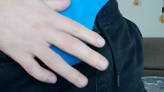 CarterCole online show from December 17, 2:57 pm