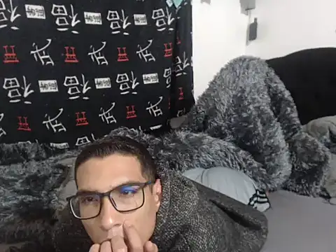 AndresCardona9 online show from October 2, 2:26 am