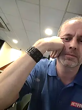 JulianJ50 online show from March 31, 8:54 pm