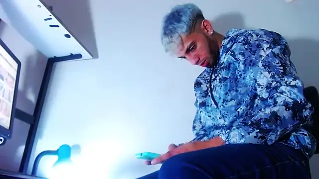 Gregory hard online show from October 9, 3:33 am