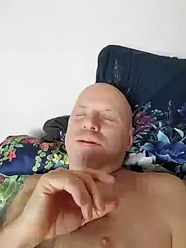 Snapshot of Alwaysreadysex69 chatting on February 14, 9:24 am Alwaysreadysex69 online show from February 14, 9:24 am