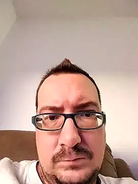 poly0086 online show from December 6, 5:00 pm