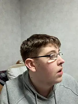 Snapshot of thejerkin chatting on February 15, 10:43 pm thejerkin online show from February 15, 10:43 pm