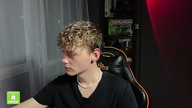 Keytaro online show from October 13, 2:45 pm